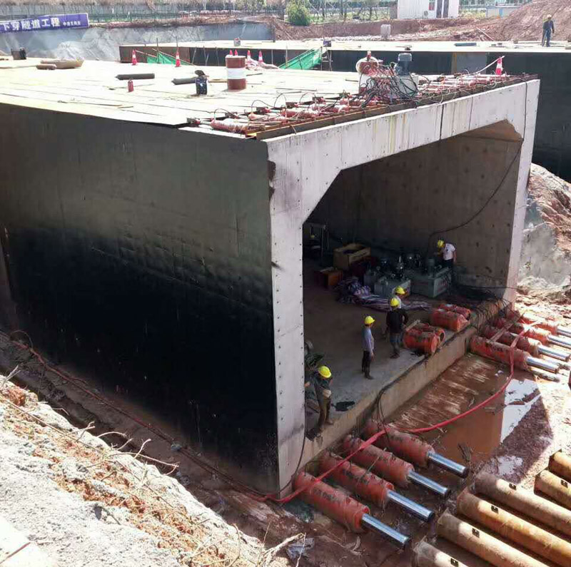 湖北液压顶管设备下穿隧道工程