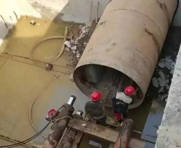 雨水管道非开挖顶管机施工价格多少钱一米？