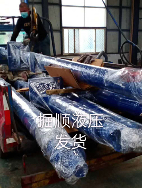 山东小型顶管机运往山西大同 助力脱贫攻坚战