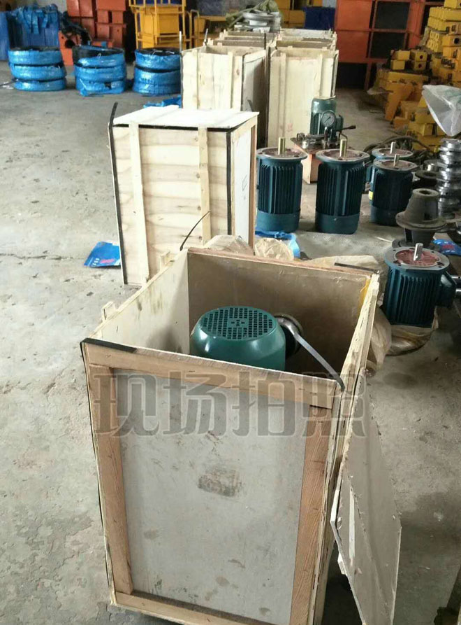 20套液压油泵装箱发货湖北武汉