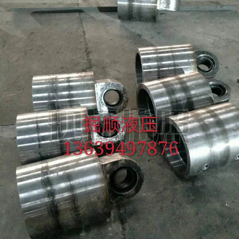 加班加点忙生产液压泵、千斤顶，都是真材实料好质量